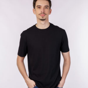 T-shirt black simple